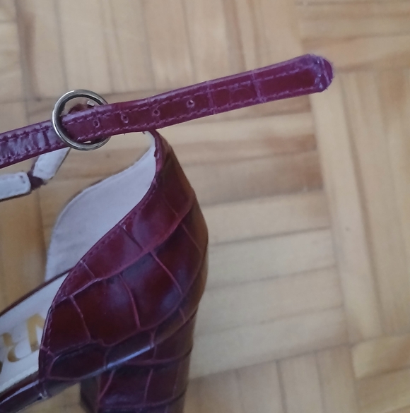 Zara Women's Deep Red Croc-Embossed Heels.Size 8(37.5) - Picture 7 of 7